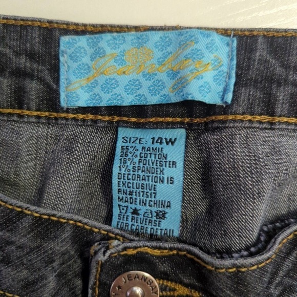 JEANBAY Blue Capri Jeans Woman's Size 14W Embroidered Pockets Y2K Retro Stretch - Picture 9 of 12
